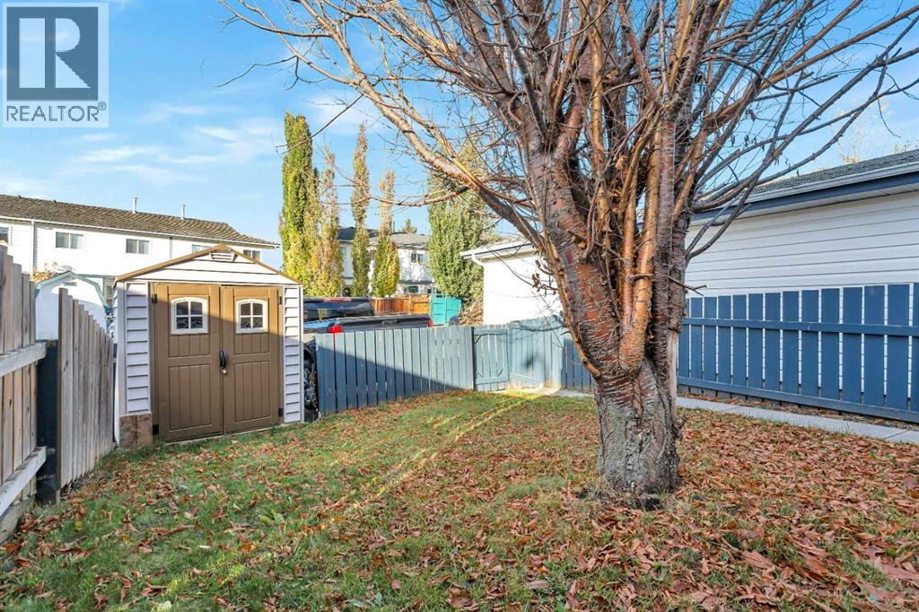 83 Elwell Close, Red Deer