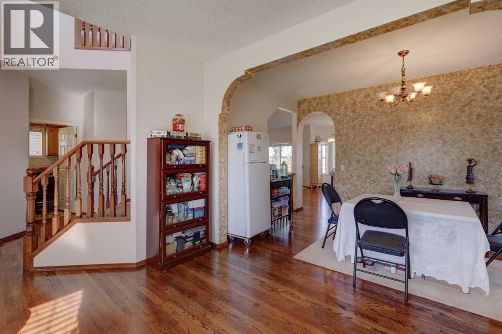 Single Family House for Sale in  Coral Reef Bay NE Coral Springs Calgary 