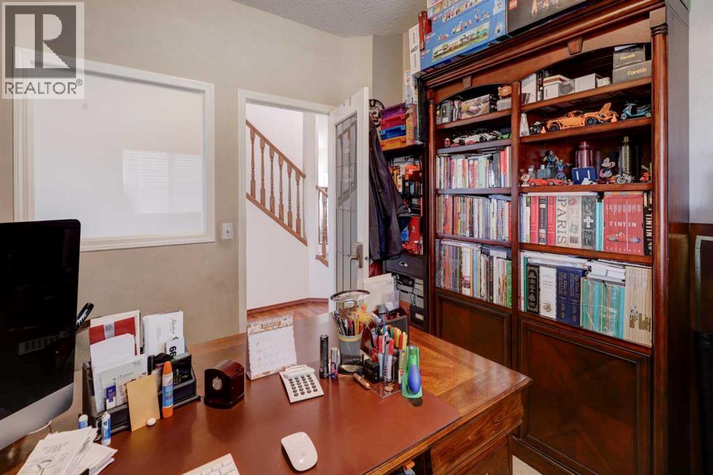 Single Family House for Sale in  Coral Reef Bay NE Coral Springs Calgary 