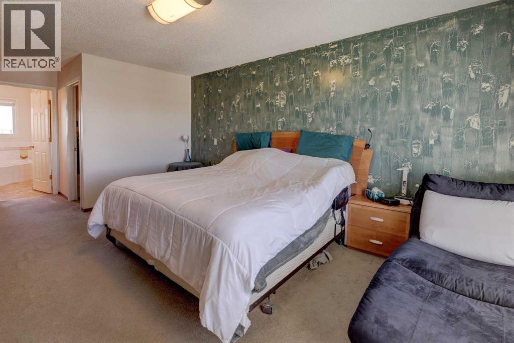 Single Family House for Sale in  Coral Reef Bay NE Coral Springs Calgary 