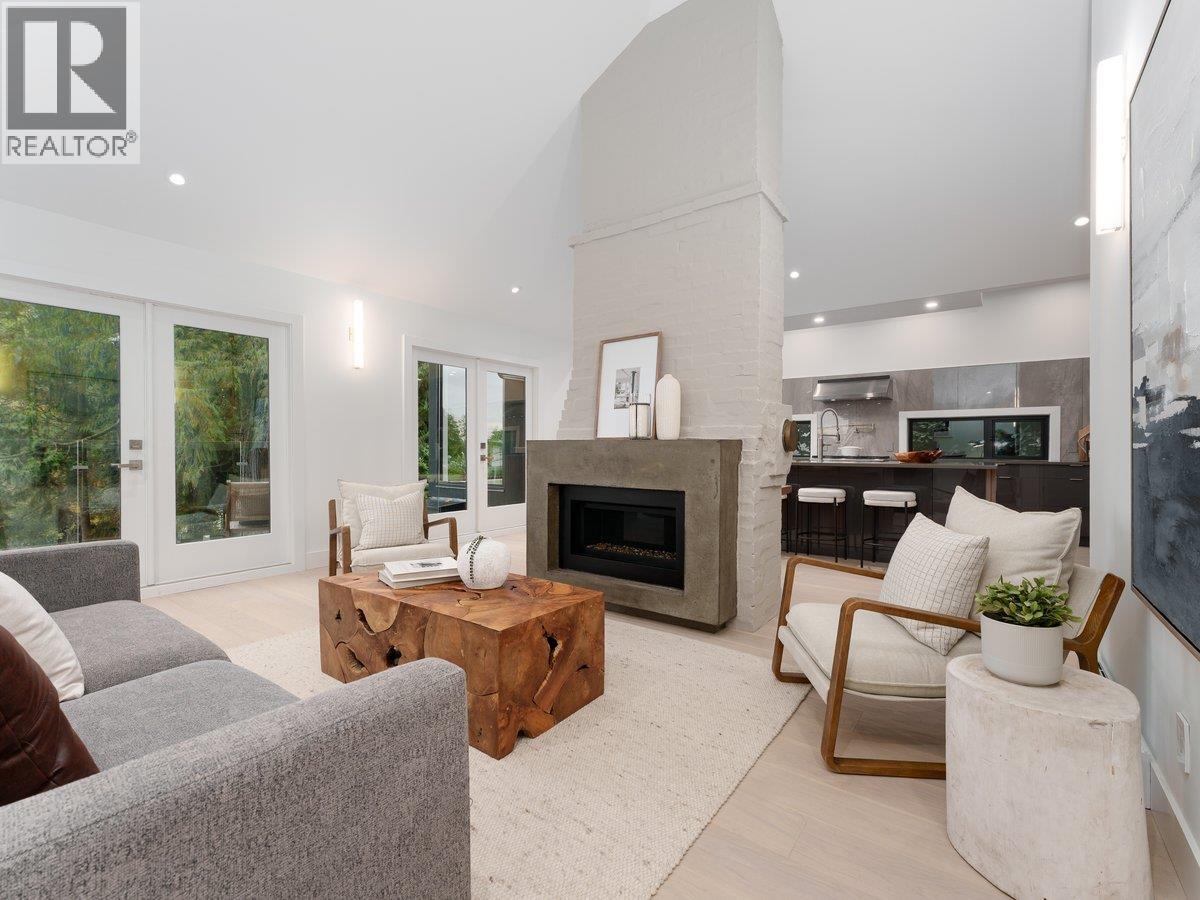 2508 NELSON AVENUE, West Vancouver