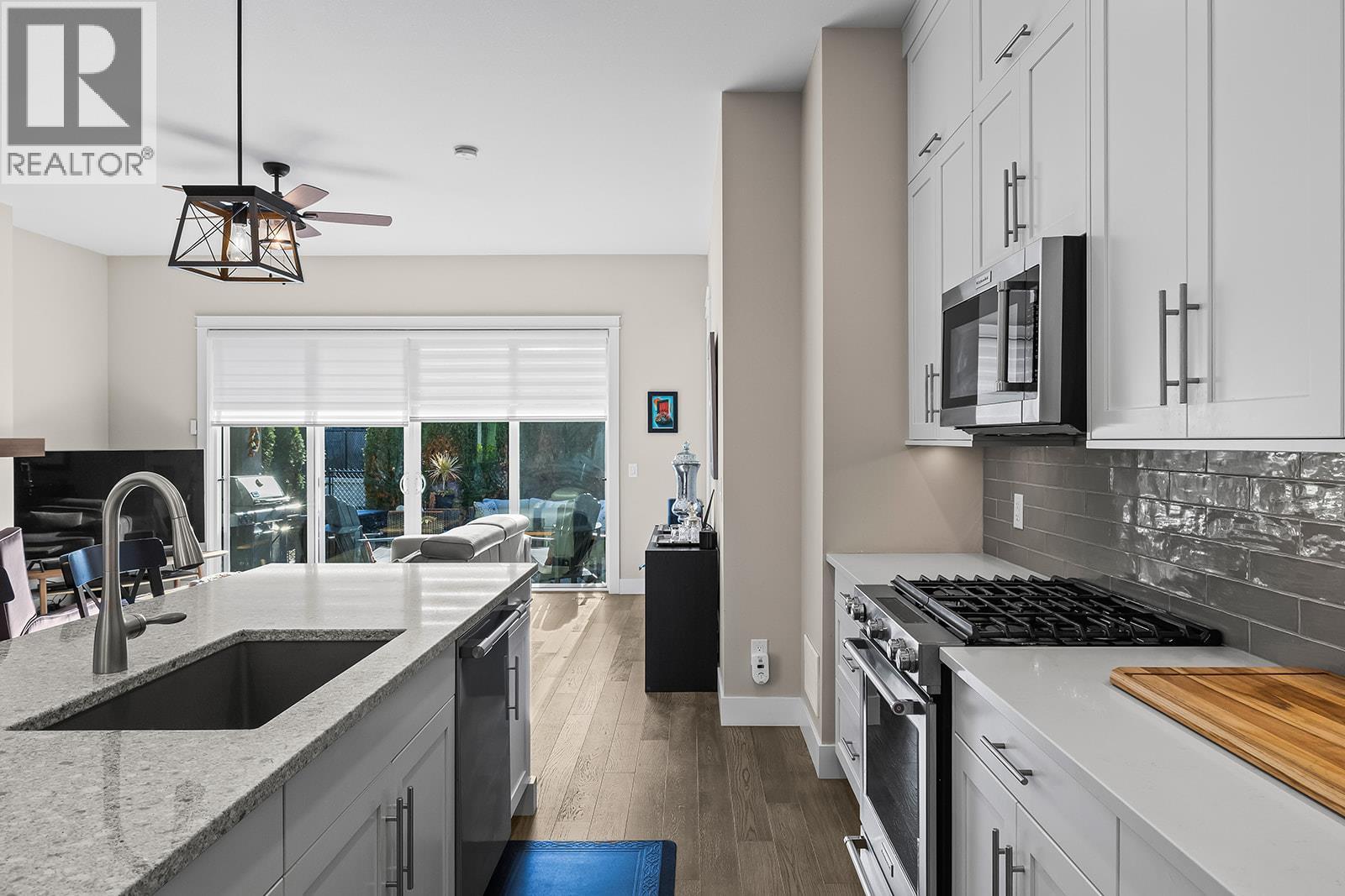 1827 Viewpoint Drive - 17