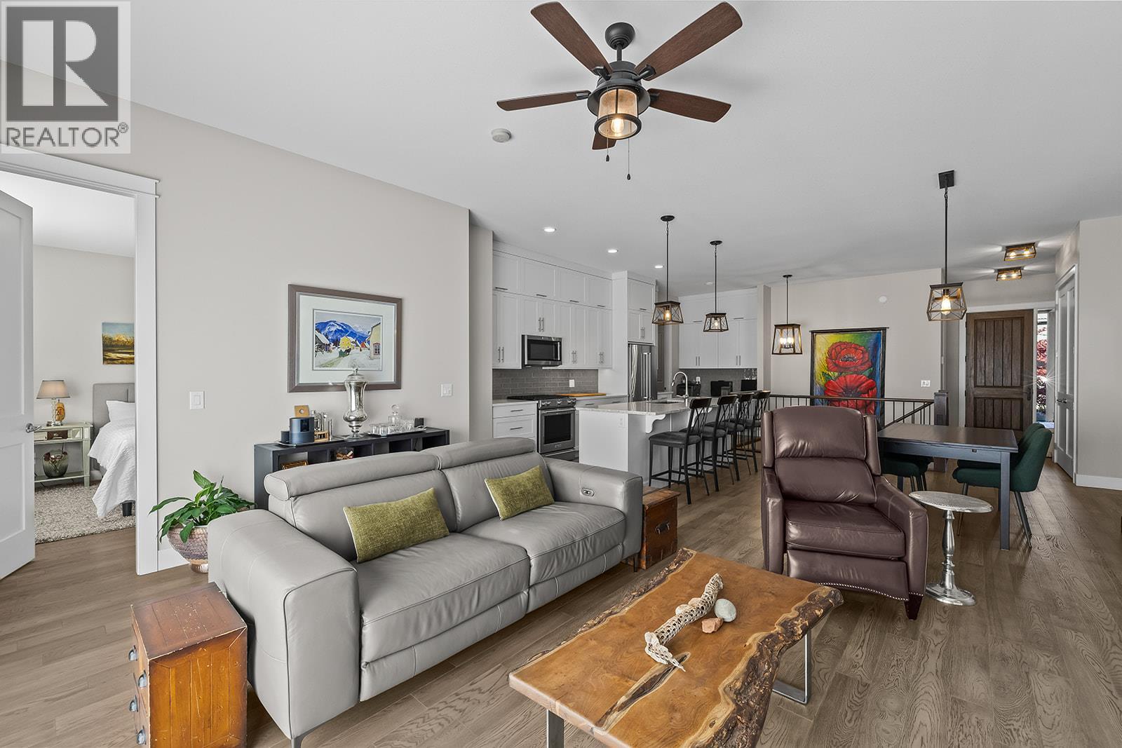 1827 Viewpoint Drive - 27