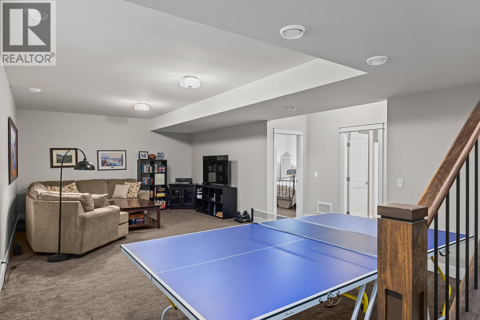 1827 Viewpoint Drive - 44