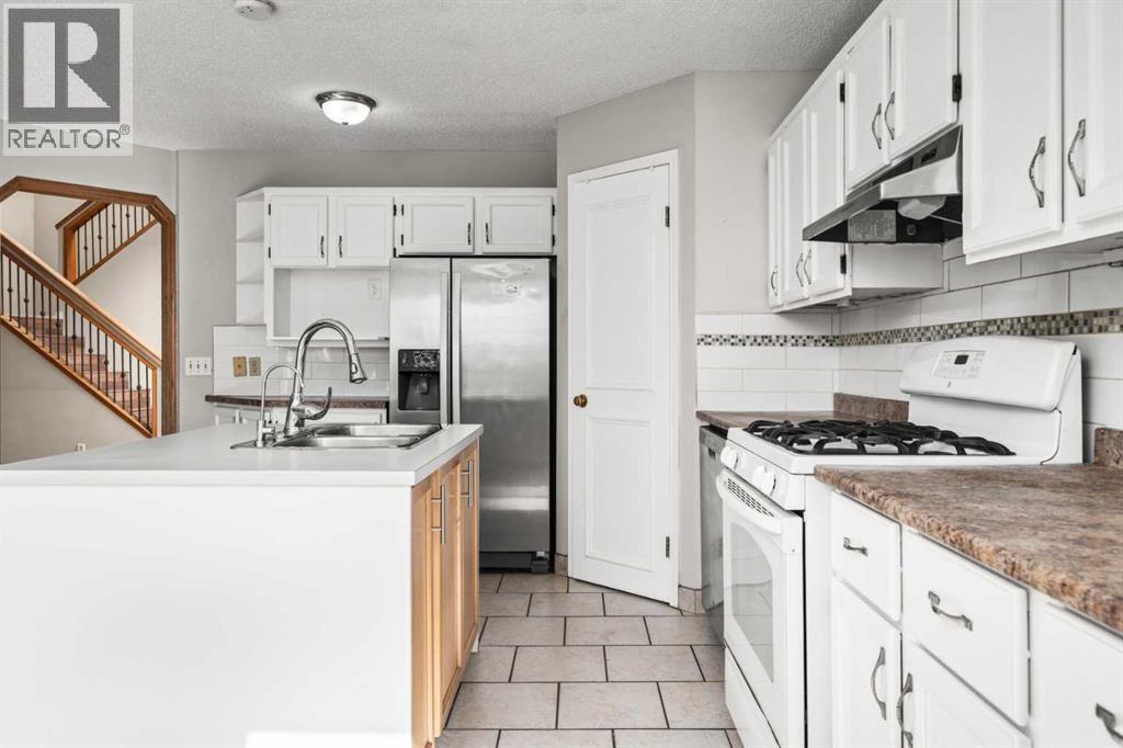 Single Family House for Sale in  Riverside Crescent SE Riverbend Calgary 