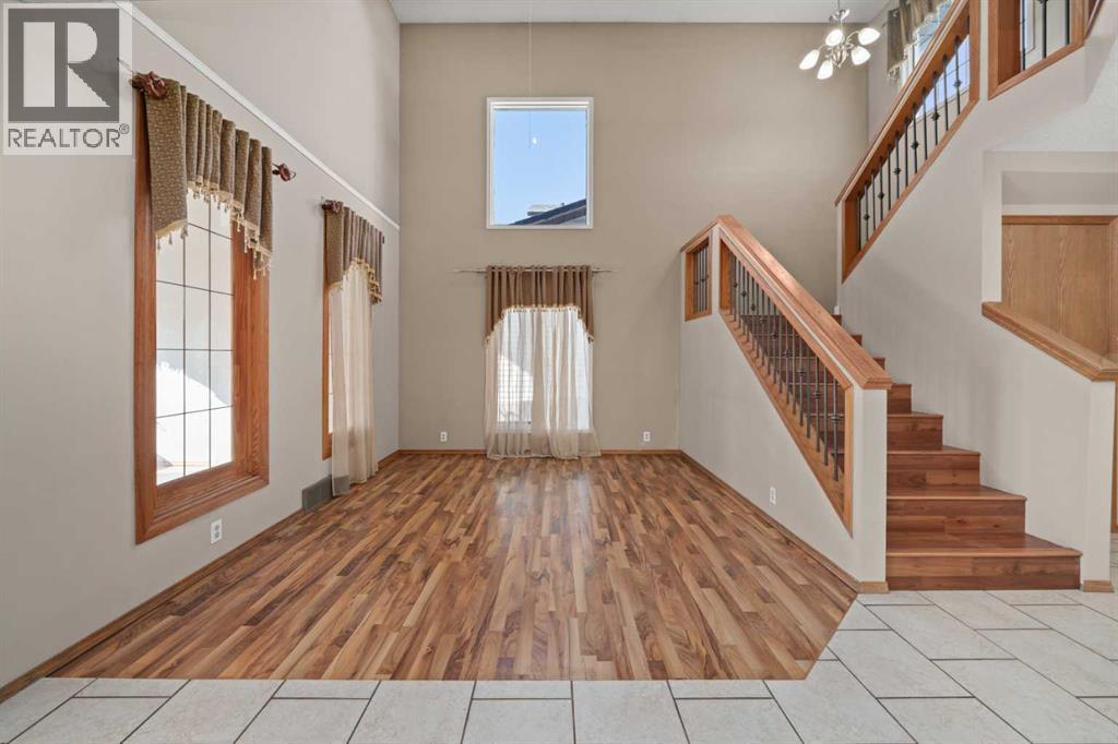 Single Family House for Sale in  Riverside Crescent SE Riverbend Calgary 