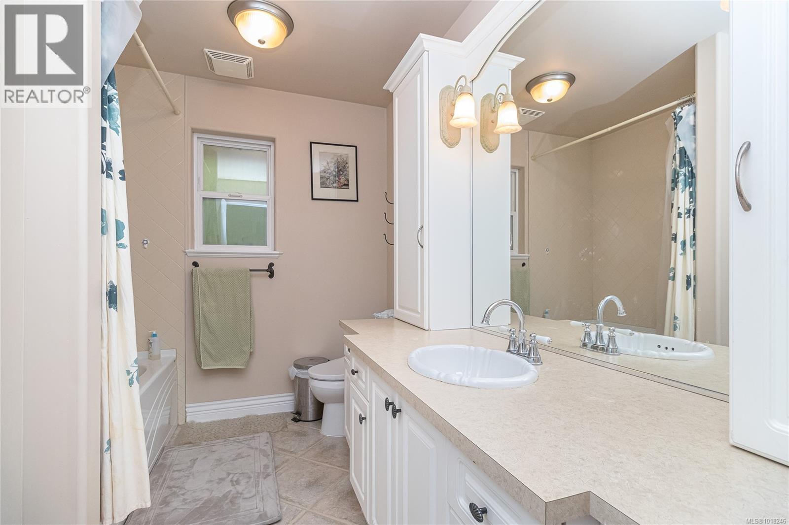 4512 Gordon Point Drive, Saanich