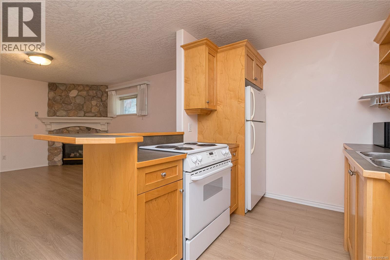 4512 Gordon Point Drive, Saanich