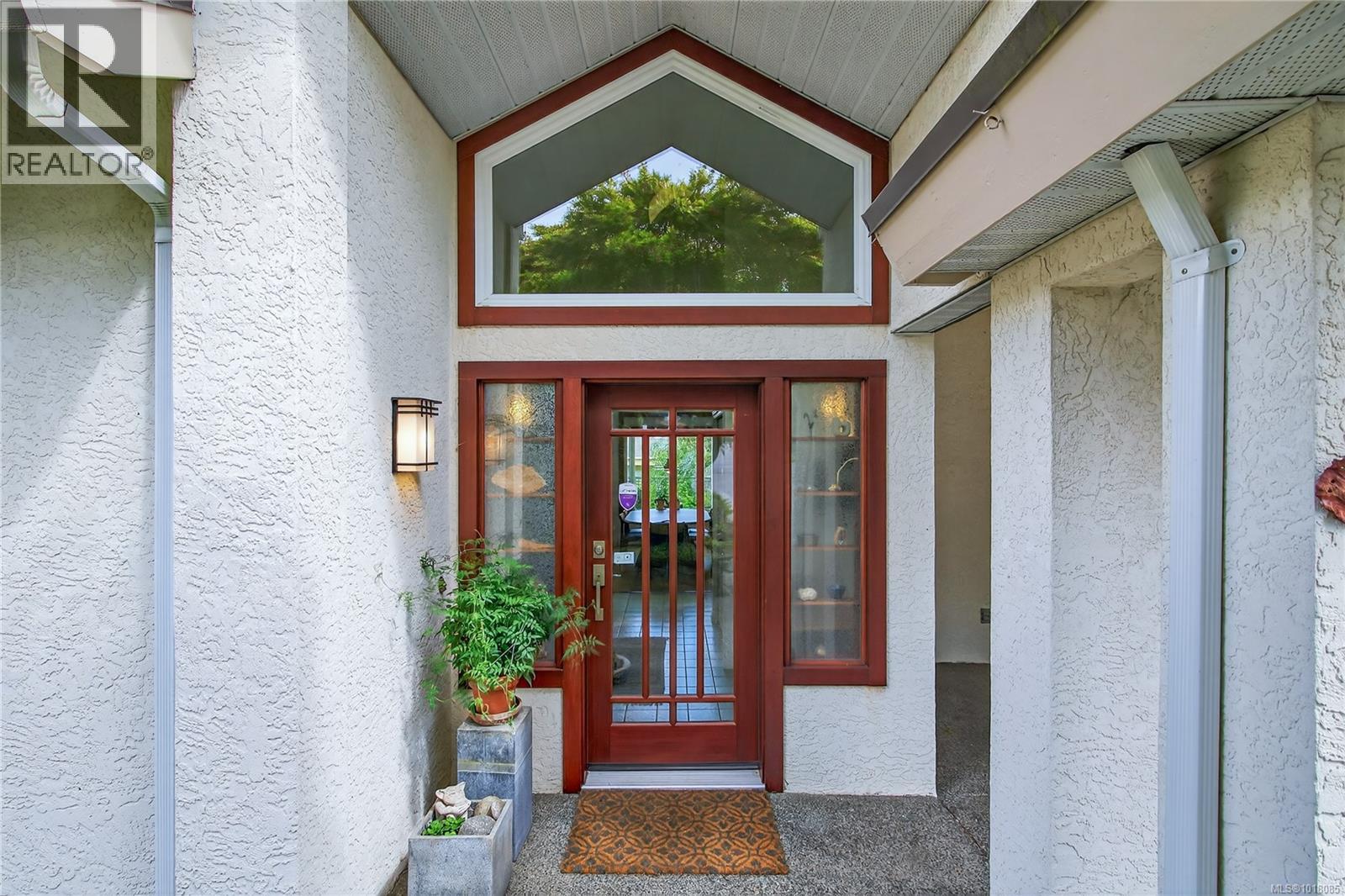 838 Gulfview Place, Saanich