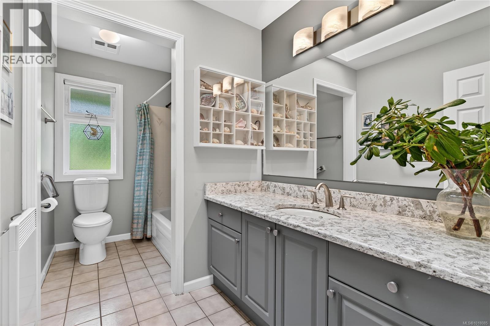 838 Gulfview Place, Saanich