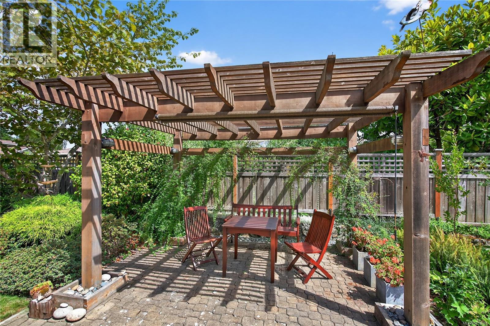 838 Gulfview Place, Saanich