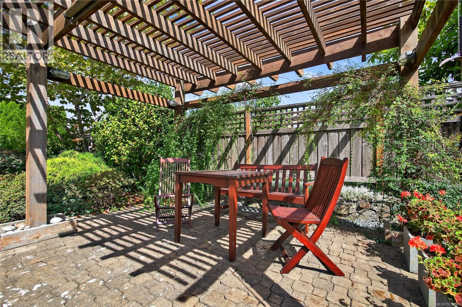 838 Gulfview Place, Saanich