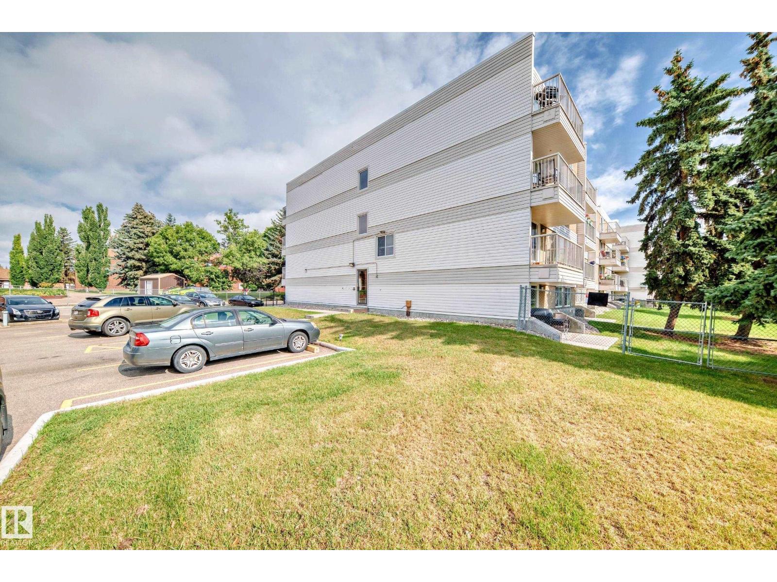 #401 4608 52 AV, Stony Plain