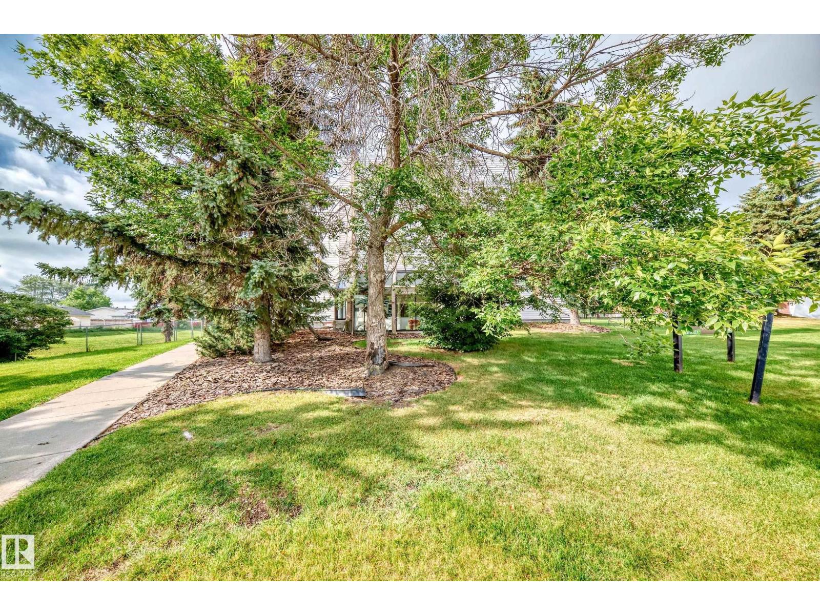 #401 4608 52 AV, Stony Plain