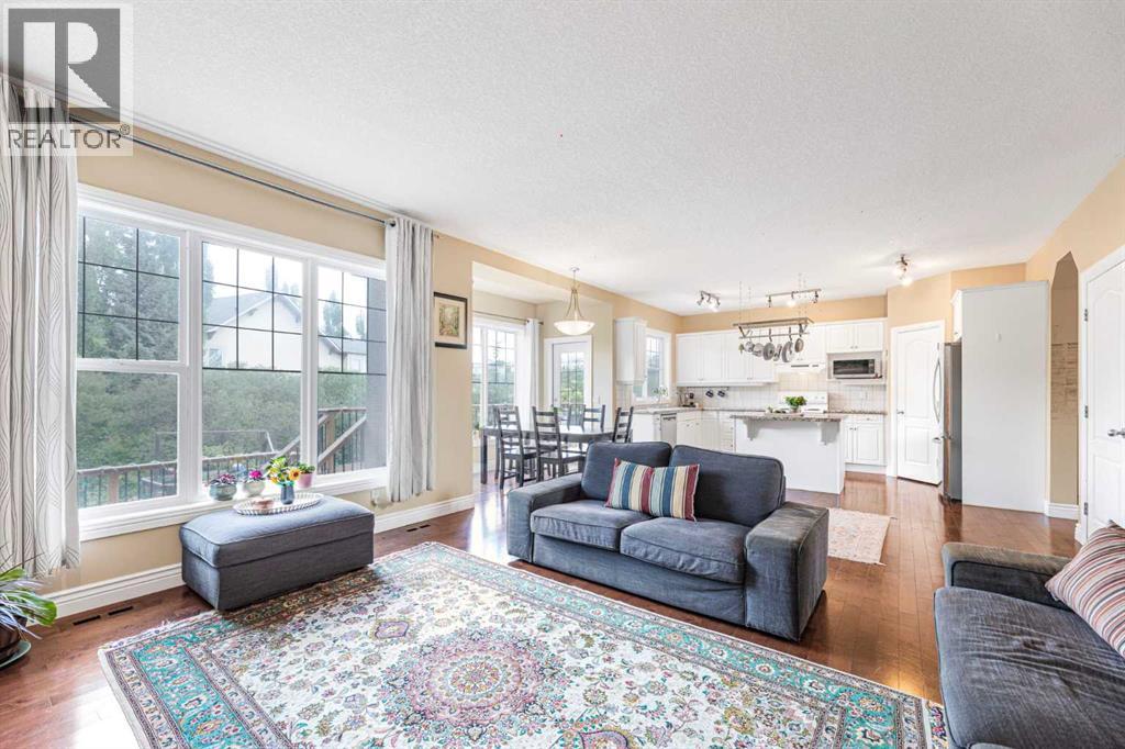 Single Family House for Sale in  Tusslewood Heights NW Tuscany Calgary 