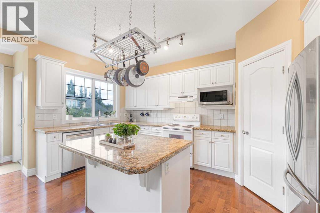 Single Family House for Sale in  Tusslewood Heights NW Tuscany Calgary 