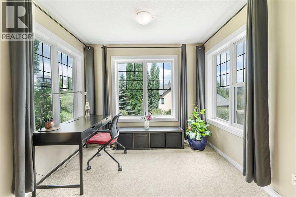 Single Family House for Sale in  Tusslewood Heights NW Tuscany Calgary 