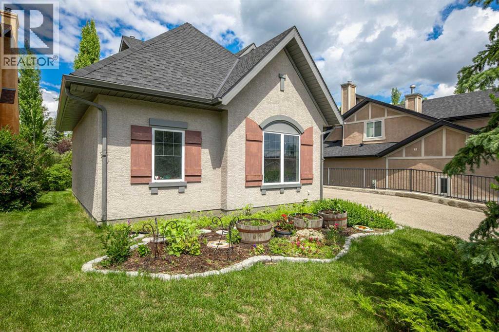 Single Family House for Sale in  Tusslewood Heights NW Tuscany Calgary 