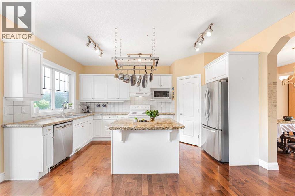 Single Family House for Sale in  Tusslewood Heights NW Tuscany Calgary 