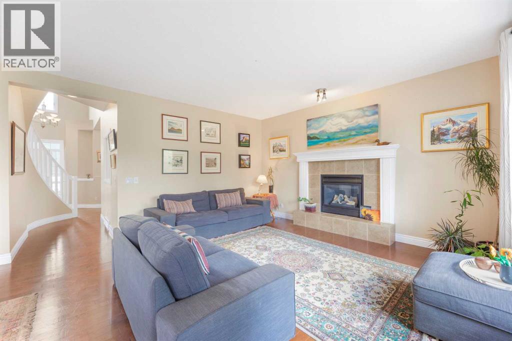 Single Family House for Sale in  Tusslewood Heights NW Tuscany Calgary 