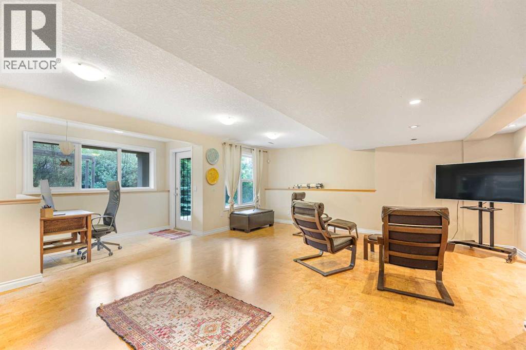 Single Family House for Sale in  Tusslewood Heights NW Tuscany Calgary 