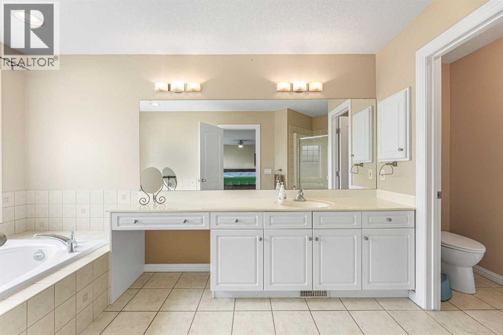 Single Family House for Sale in  Tusslewood Heights NW Tuscany Calgary 