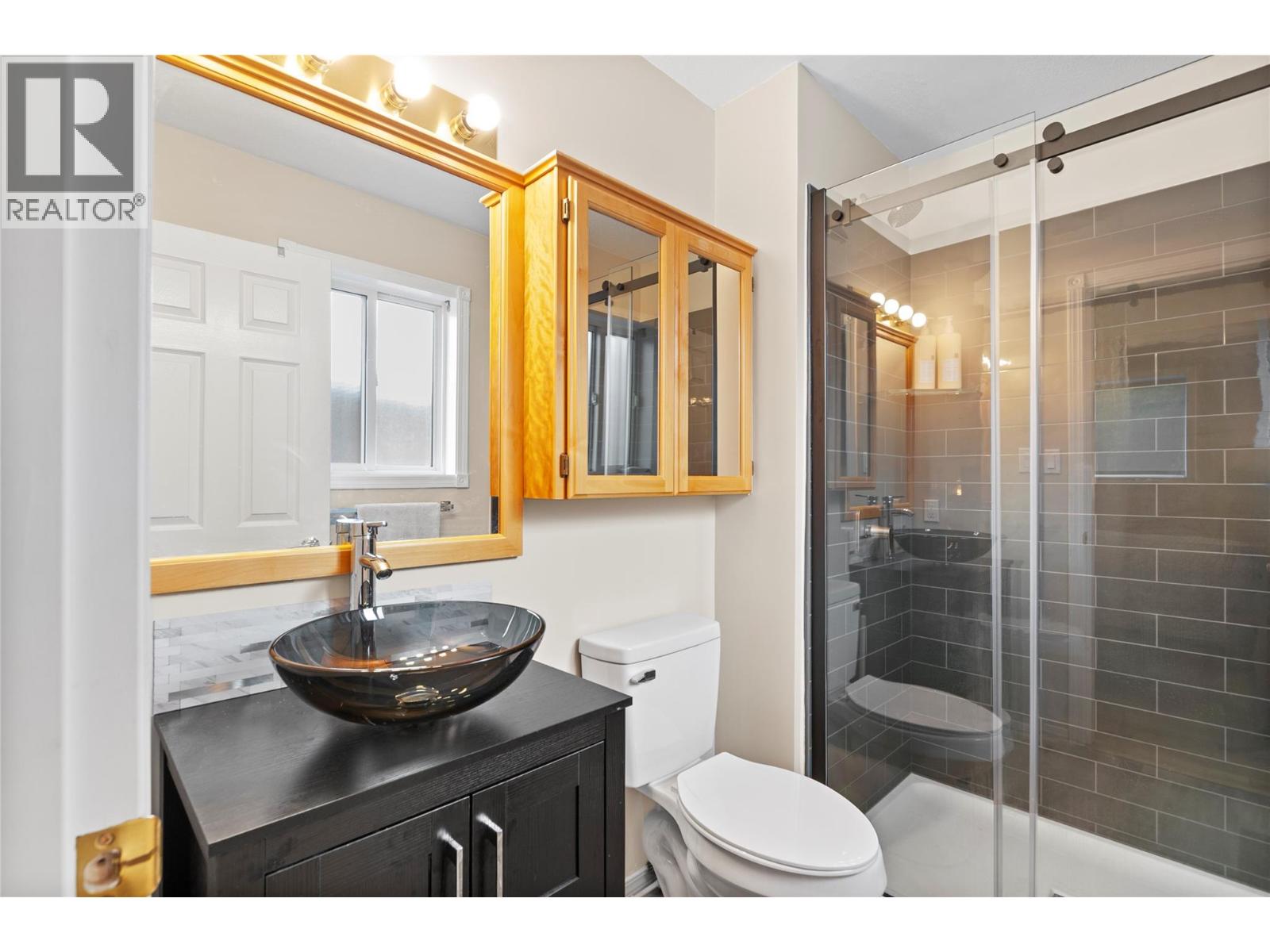 120 1634 Carmi Avenue, Penticton