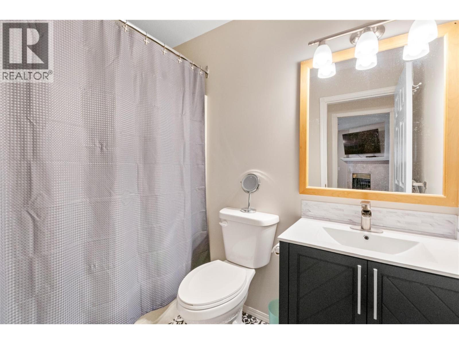 120 1634 Carmi Avenue, Penticton