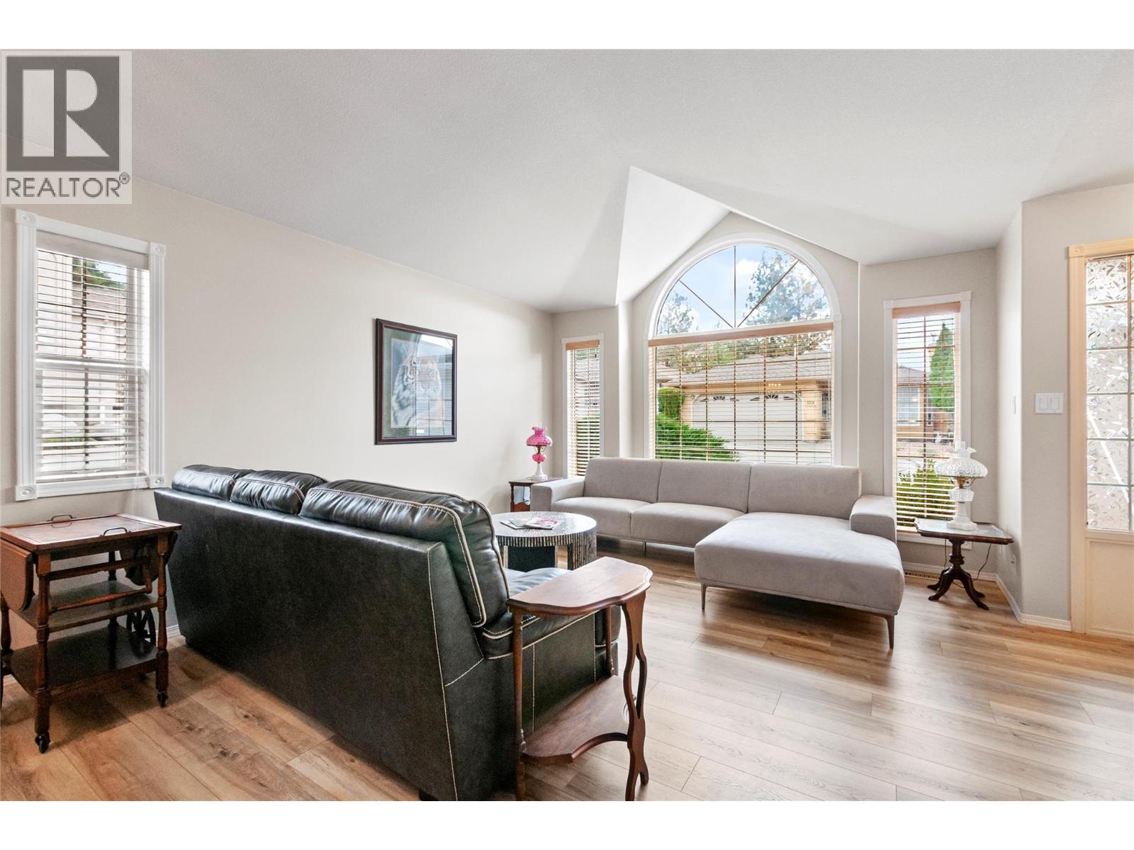 120 1634 Carmi Avenue, Penticton