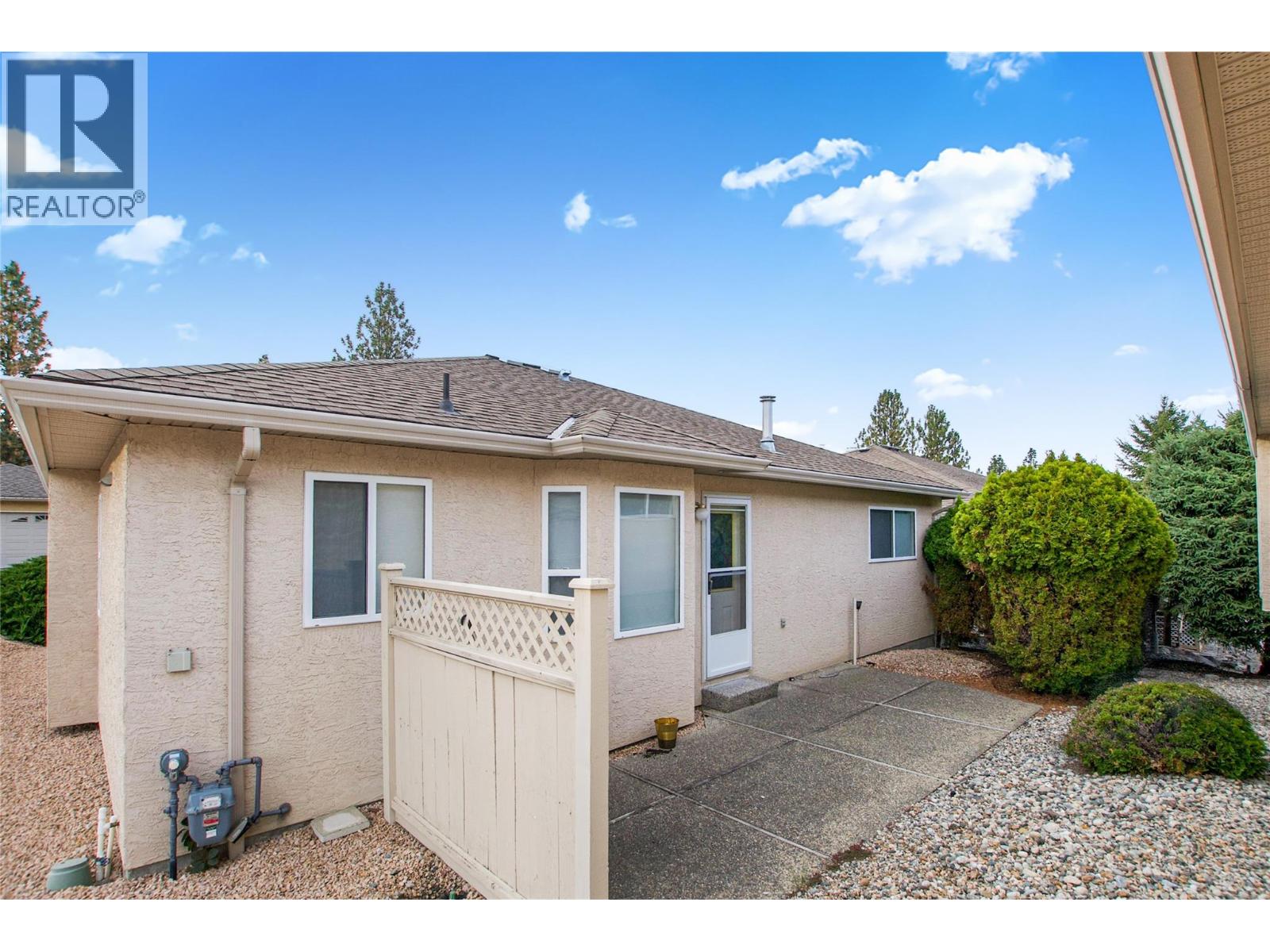 120 1634 Carmi Avenue, Penticton