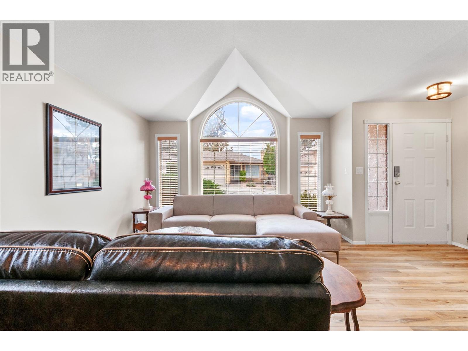 120 1634 Carmi Avenue, Penticton
