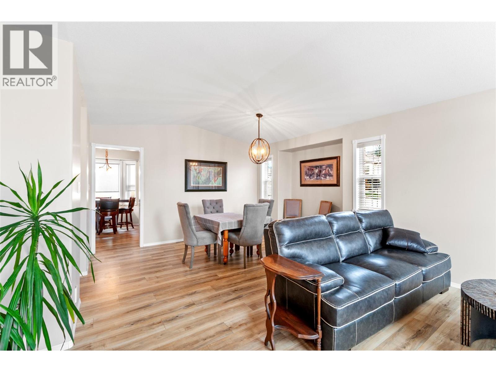 120 1634 Carmi Avenue, Penticton