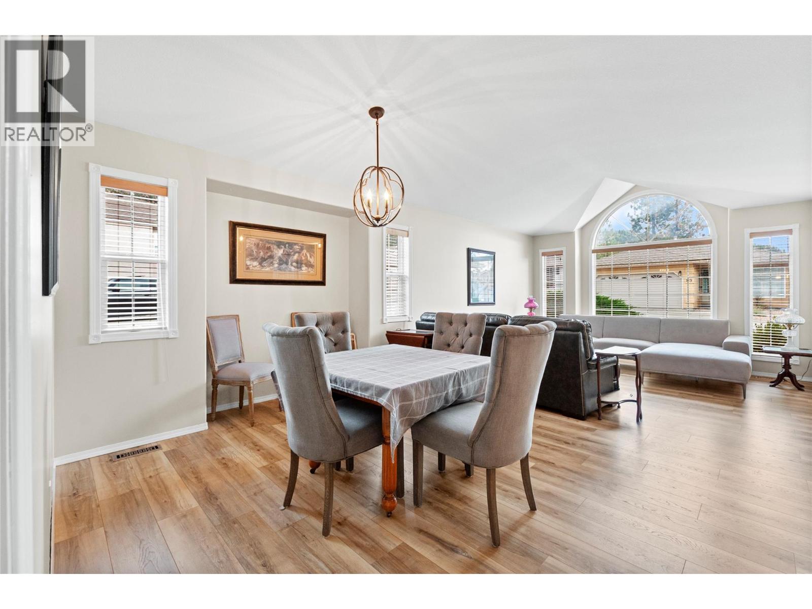 120 1634 Carmi Avenue, Penticton