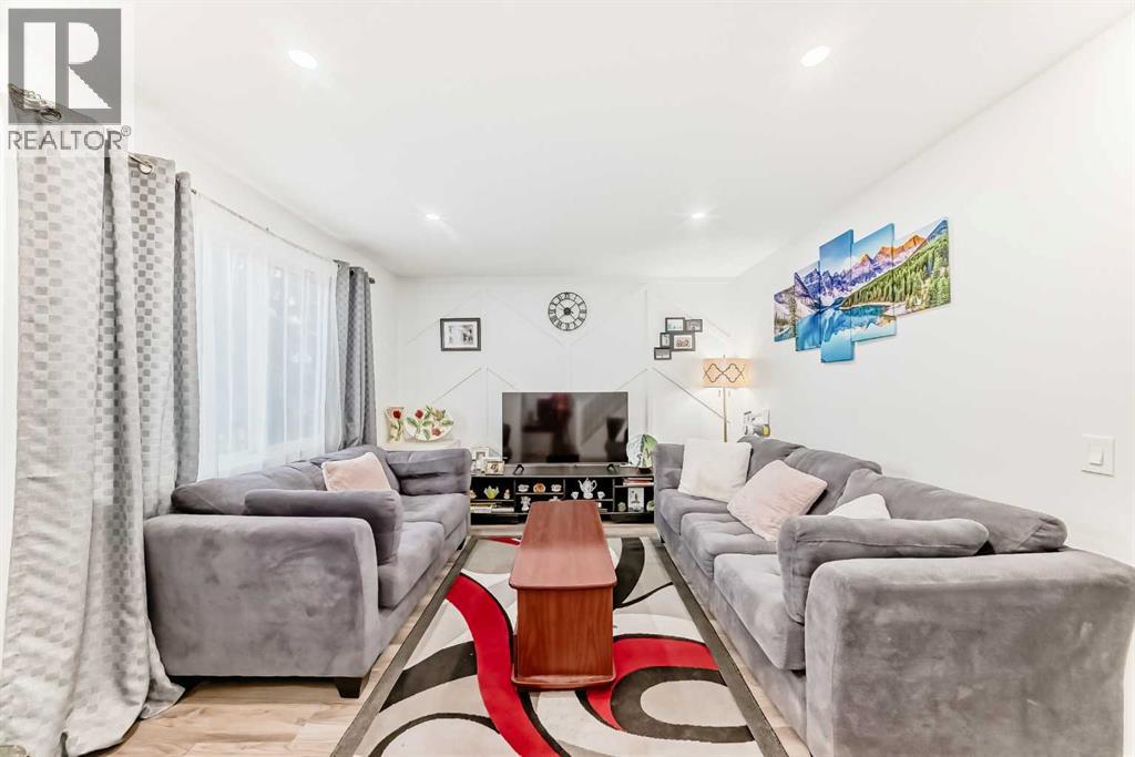 Single Family House for Sale in  Penedo Way SE Penbrooke Meadows Calgary 