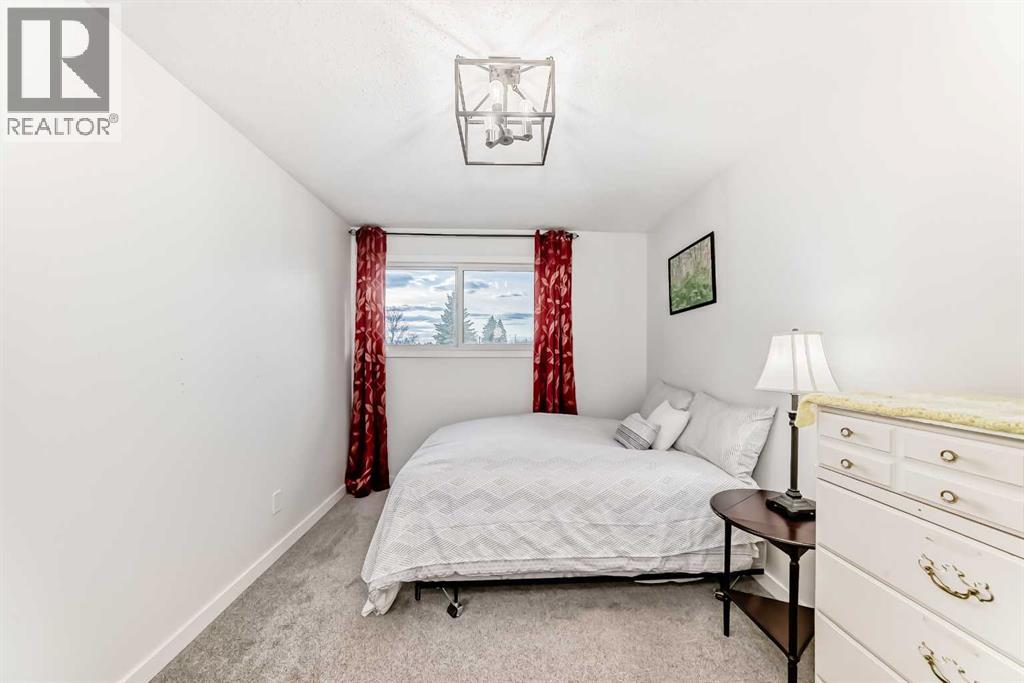 Single Family House for Sale in  Penedo Way SE Penbrooke Meadows Calgary 