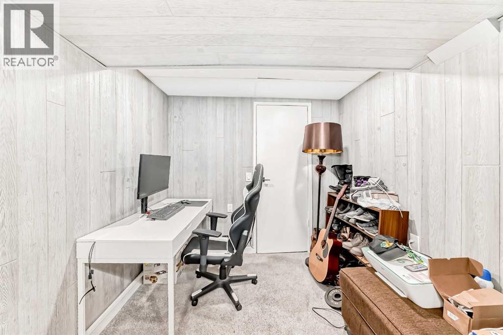 Single Family House for Sale in  Penedo Way SE Penbrooke Meadows Calgary 