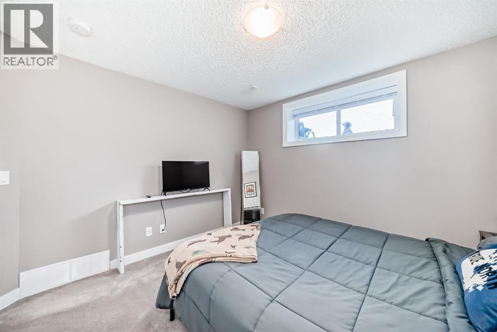 391 Sunrise View, Cochrane
