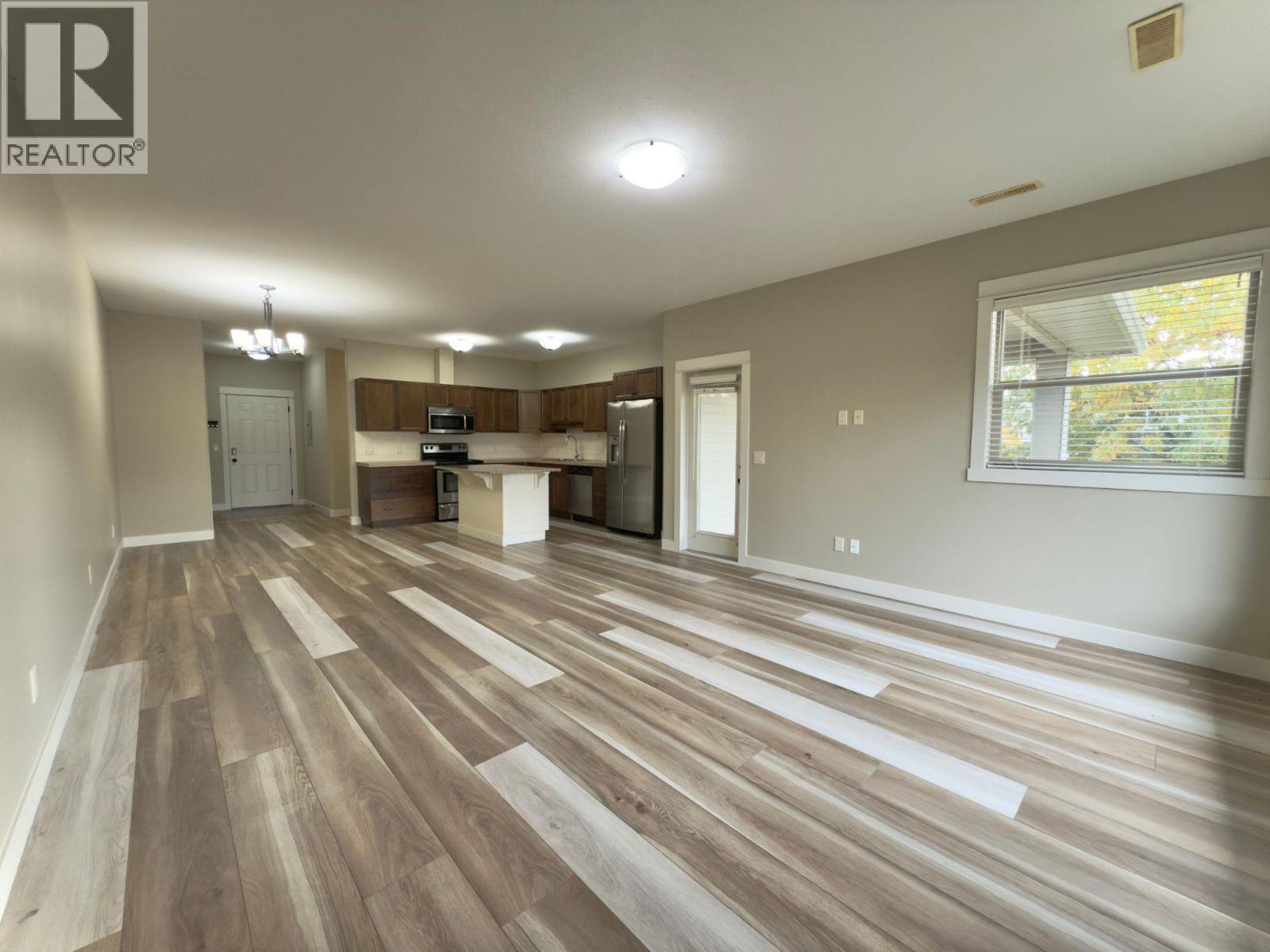 603 3350 Woodsdale Road, Lake Country