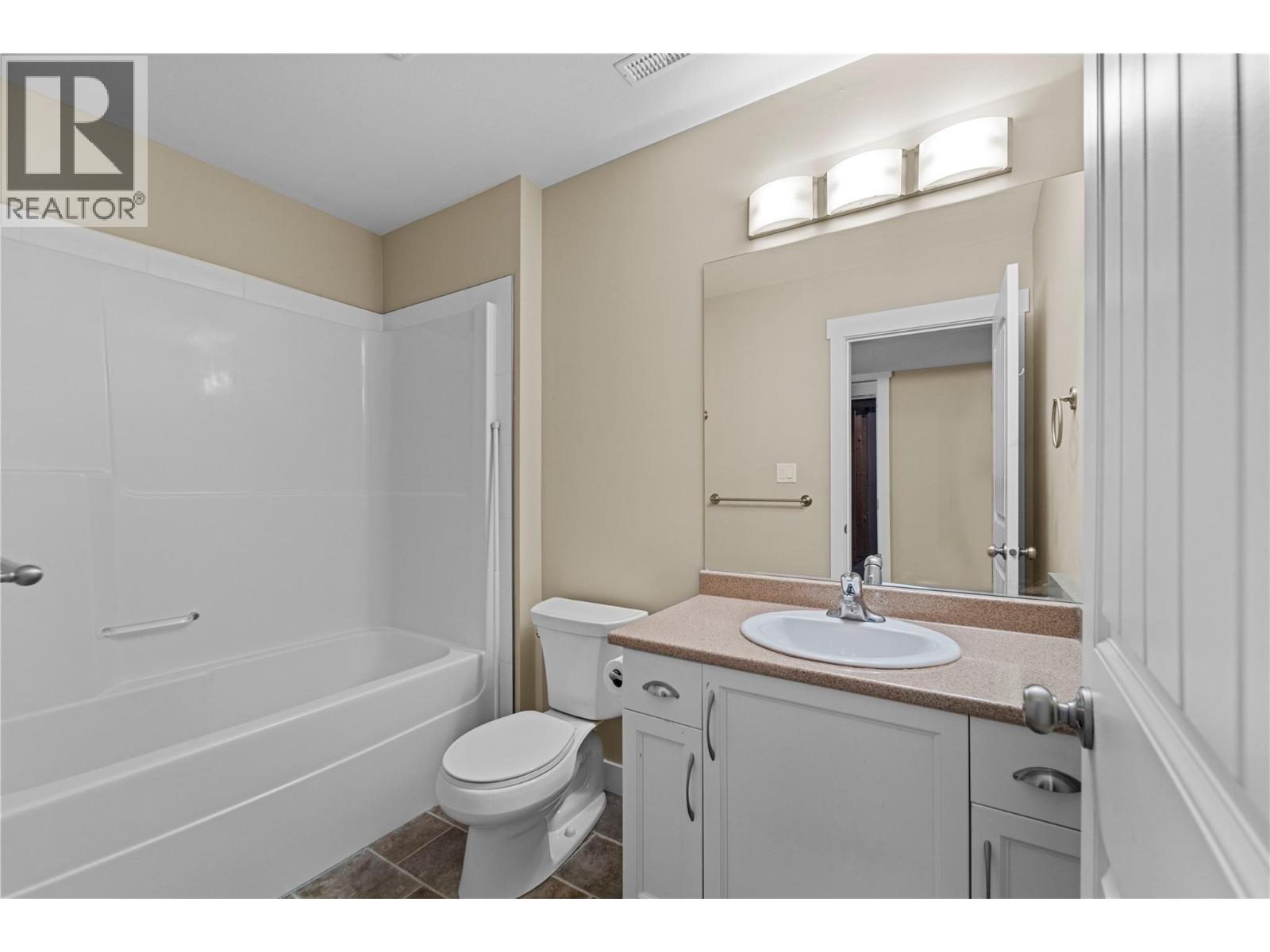 2514 Spring Bank Avenue Unit# 103, Merritt