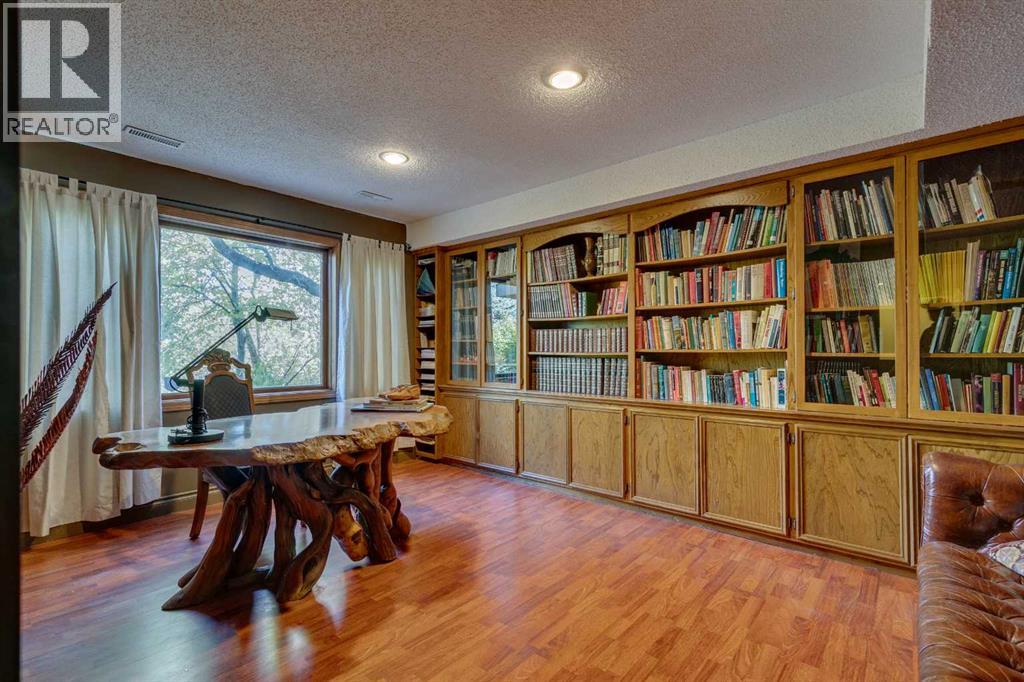 Single Family House for Sale in  Frontenac Avenue SW Upper Mount Royal Calgary 