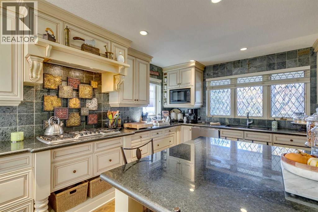 Single Family House for Sale in  Frontenac Avenue SW Upper Mount Royal Calgary 