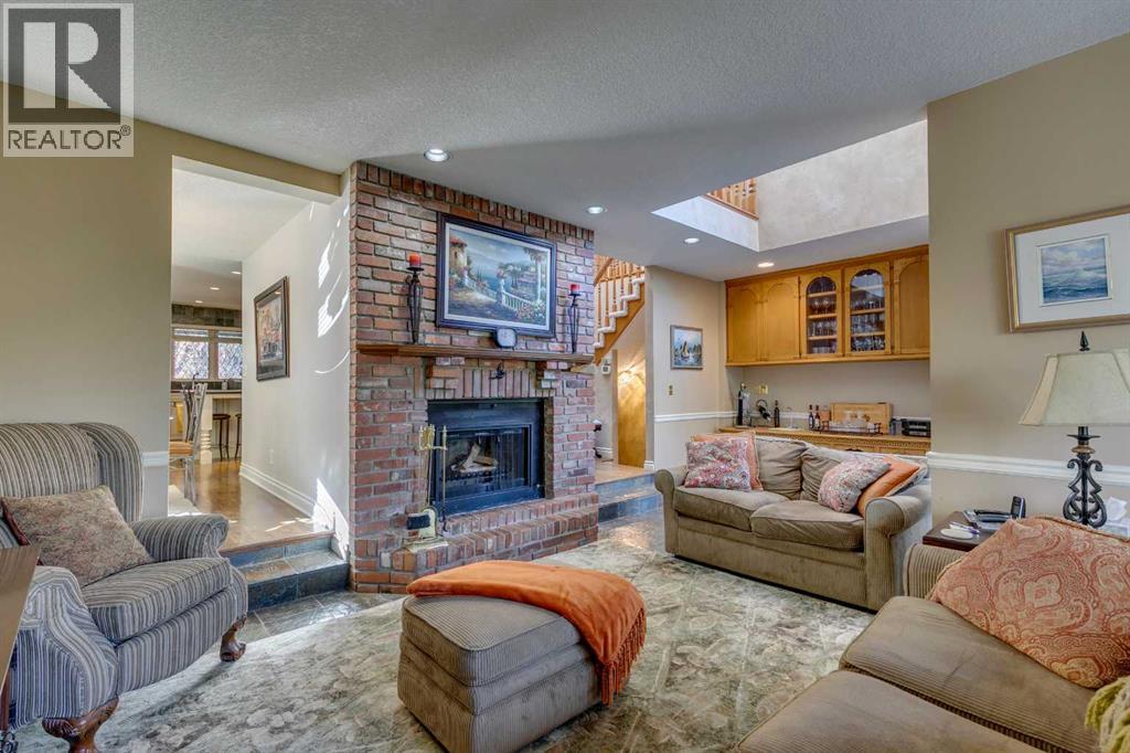 Single Family House for Sale in  Frontenac Avenue SW Upper Mount Royal Calgary 