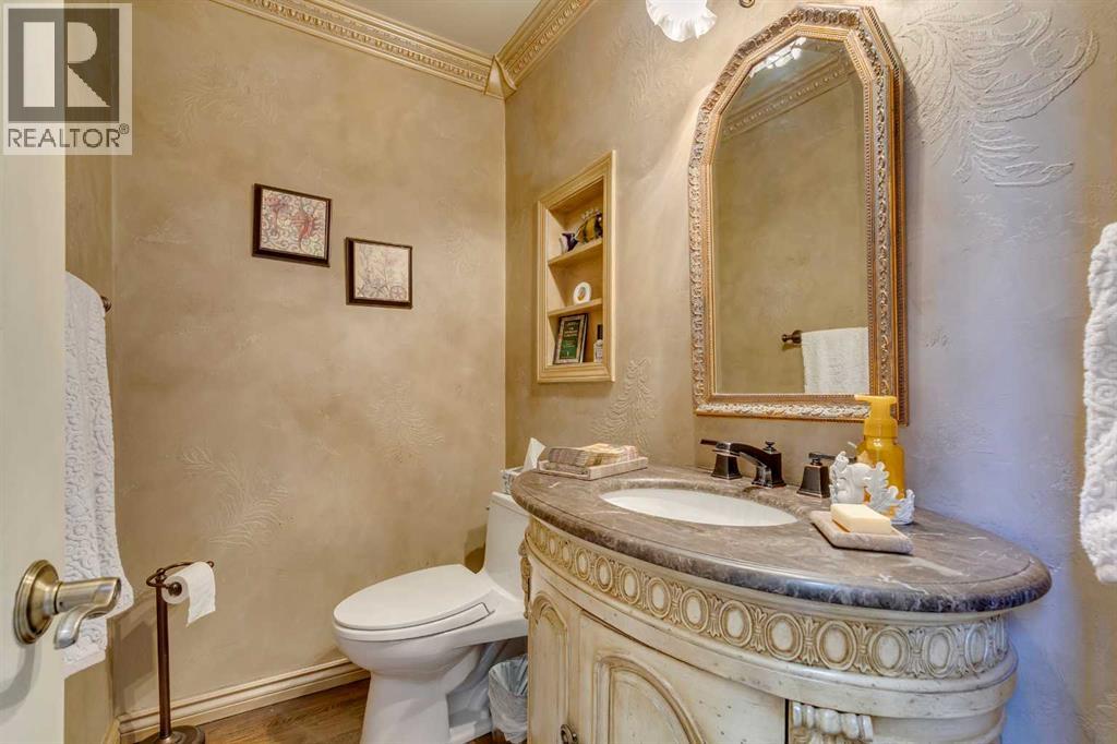 Single Family House for Sale in  Frontenac Avenue SW Upper Mount Royal Calgary 