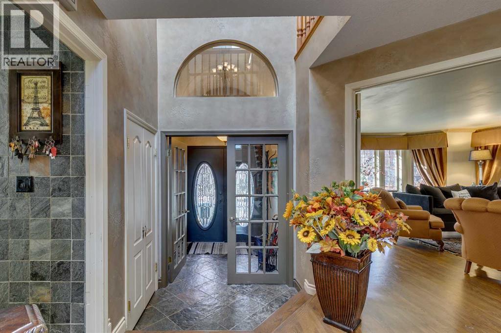 Single Family House for Sale in  Frontenac Avenue SW Upper Mount Royal Calgary 