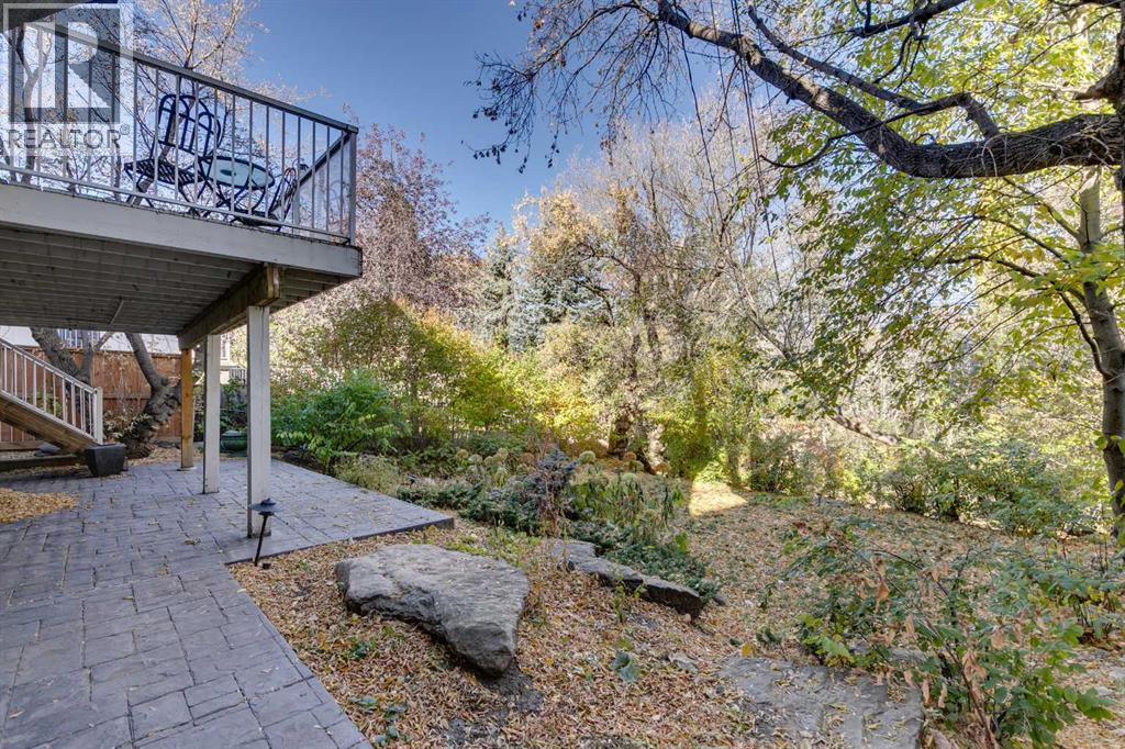 Single Family House for Sale in  Frontenac Avenue SW Upper Mount Royal Calgary 