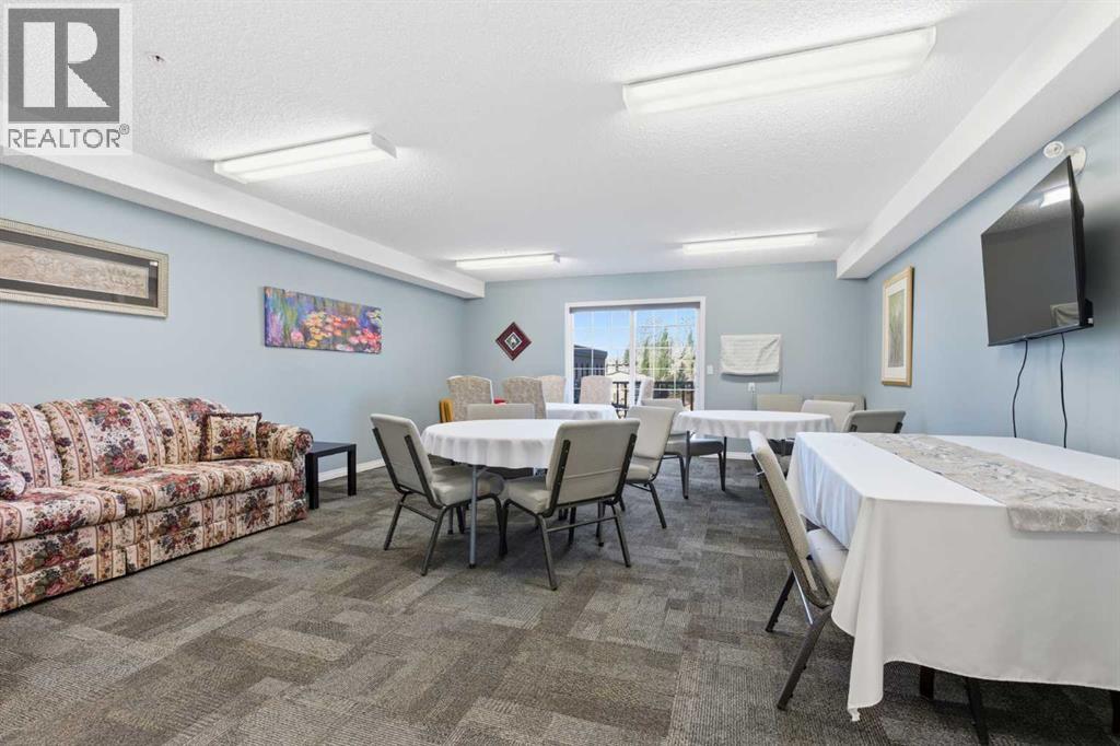 128 Centre Avenue, Cochrane