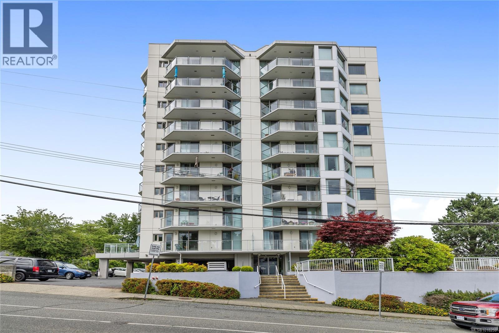 220 Townsite Rd, Nanaimo - Exteriors - Photo 2