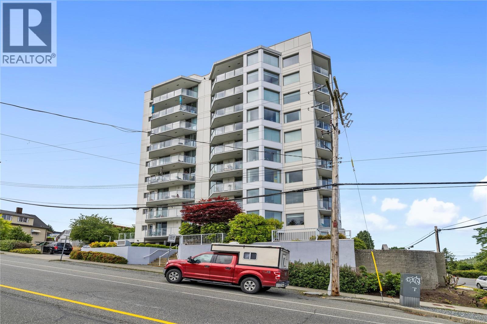 220 Townsite Rd, Nanaimo - Exteriors - Full Complex View - Photo 3