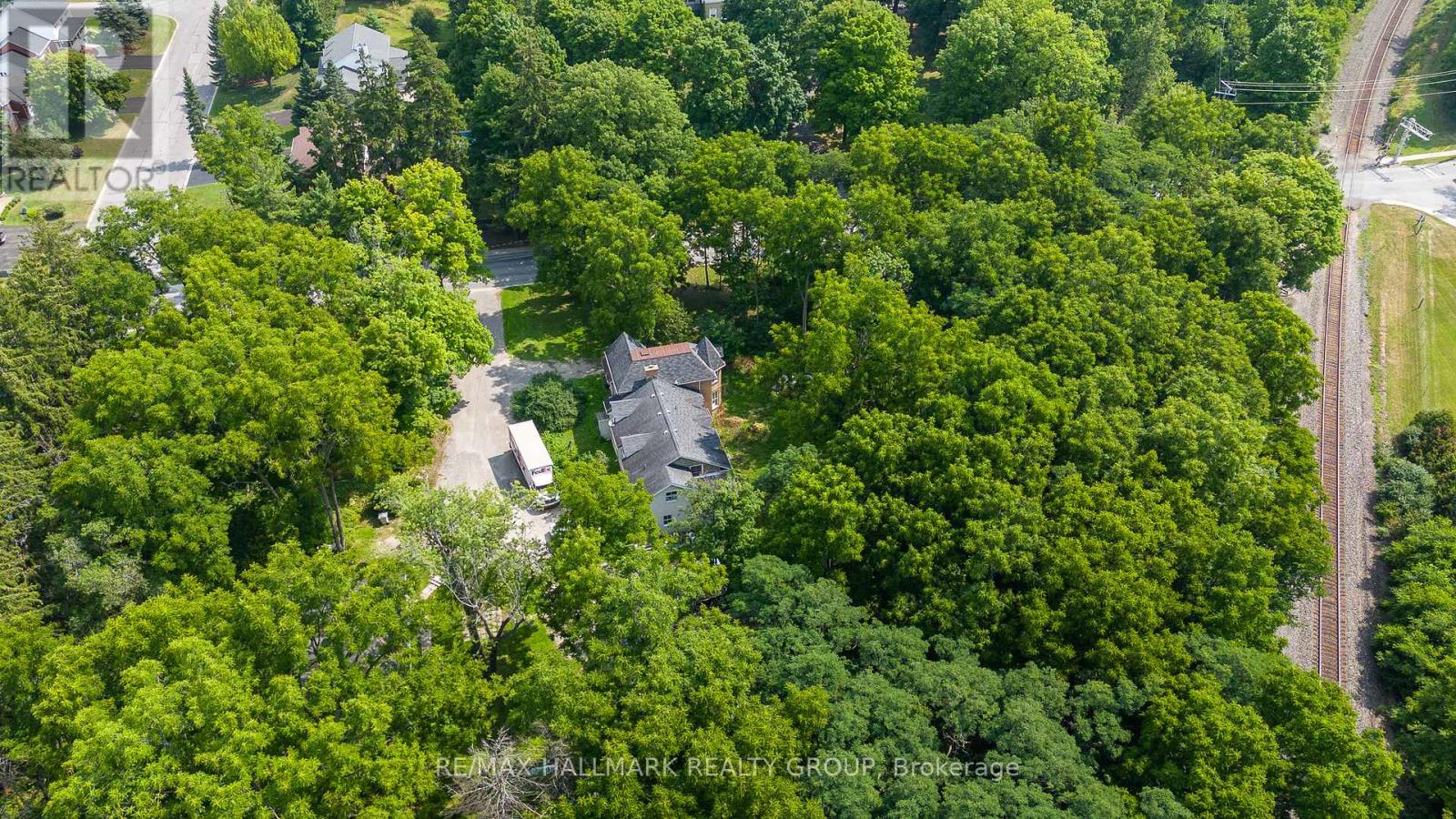 60 DRUMMOND STREET W - Photo 3 of 19, Perth, Ontario