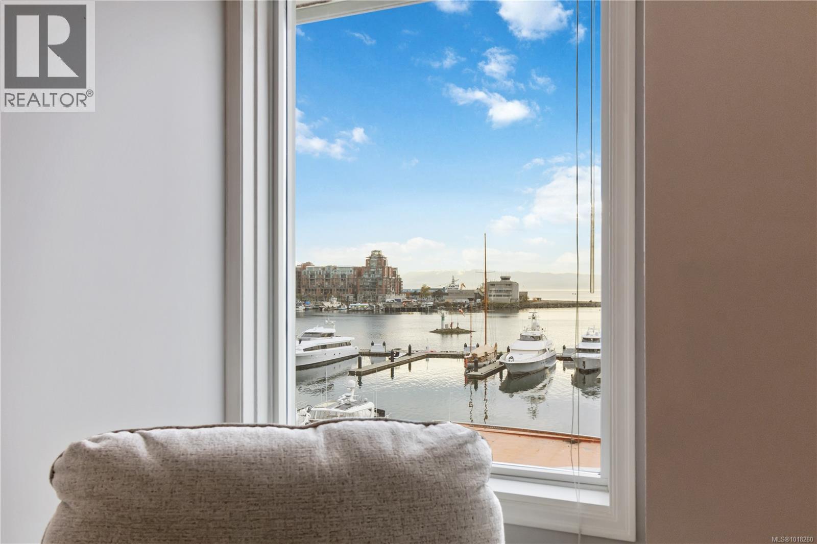 405 11 Cooperage Place, Victoria